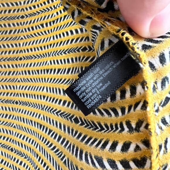 The Limited Yellow Printed Long Sleeve Blouse Size M - Picture 8 of 8